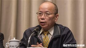 行政院政務委員張景森出席「排除企業投資障礙五缺之缺地」記者會 圖／記者林敬旻攝