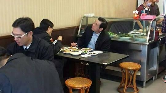 馬英九退休生活照　連綠營大老都喊讚