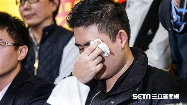 搜出大量人民幣？王炳忠：稿費和投資