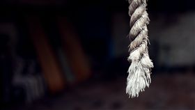 上吊,繩子,輕生,自殺,陰森(圖/pixabay)