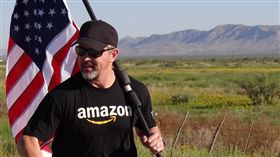 貝佐斯（Jeff Bezos）推 特
