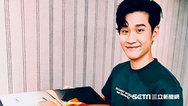 冷冷冬夜…周興哲耶誕巧克力溫暖你心