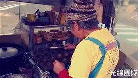 湊房租養病兒　75歲紅豆餅嬤求神佑／翻攝光線臉書