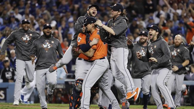 美聯社年度圖片　太空人世界大賽冠軍