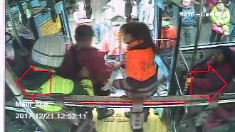 翁疑天冷突暈眩　公車司機即刻救援