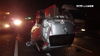 轎車國道打橫釀追撞　行車器疑遭拔走