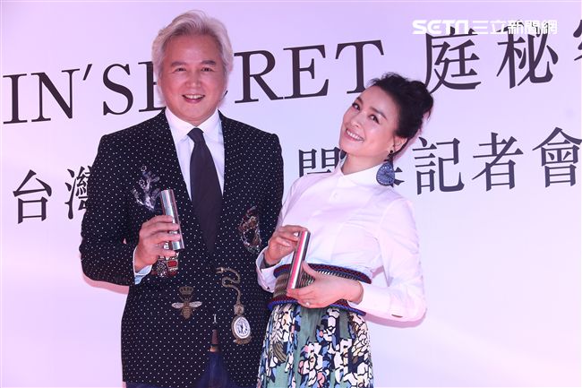 張庭、林瑞陽台北展店  陸粉跨海來追星[20171223台北訊] 