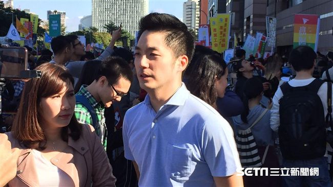 蔣萬安聲援反勞基法遊行　綠黨嗆假掰