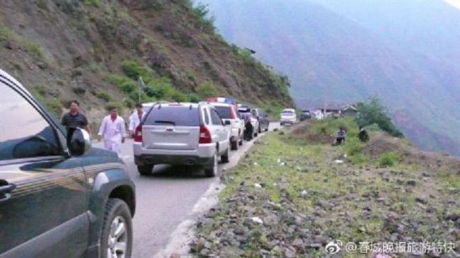 台旅遊團雲南翻車　10人輕重傷