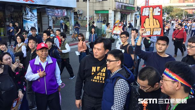 反勞基法　時力民調：近6成贊成退回