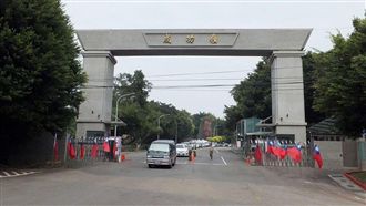 役政署長硬闖軍營　司機飆罵哨兵吃屎