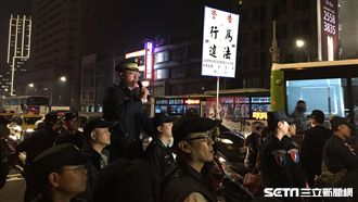 挨批重回威權國家！柯力挺警執法