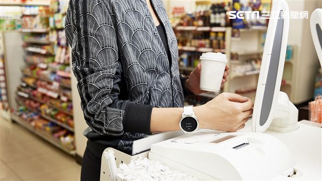 戴上這支錶　走到哪裡都可以PAY