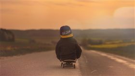 蛇板,內湖,公園,女嬰,男童,重摔,平衡,跌到 圖／翻攝自Pixabay https://goo.gl/sq74qt