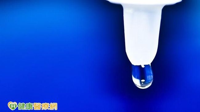 人工淚液還是眼藥水？乾眼症別用錯