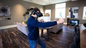 俄羅斯,莫斯科男子玩VR喪命（示意圖／翻攝自推特）