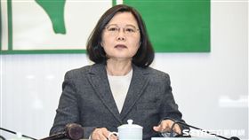 民進黨主席總統蔡英文13日主持中常會。 圖／記者林敬旻攝