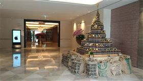 業配／凱達飯店推「綠色聖誕」　全球第一棵「環保聖誕樹」閃現萬華