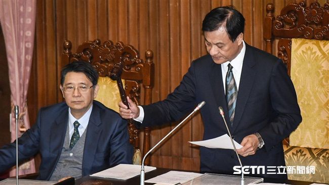 駐外人員免特考比例　放寬至15%