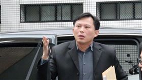 高院開庭審理太陽花學運妨害公務案（1）台灣高等法院26日開庭審理太陽花學運占領立法院妨害公務案，傳訊時代力量立委黃國昌。中央社記者郭日曉攝　106年12月26日