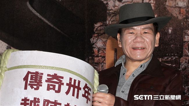 趙傳出新輯　自嘲「整形要切整顆頭」