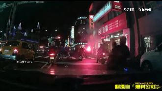 囂張4騎士燃信號彈闖燈　還撞6歲童