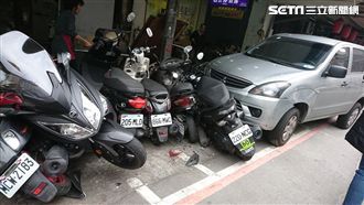 誤踩油門險被撞　民驚：媽，我還活著