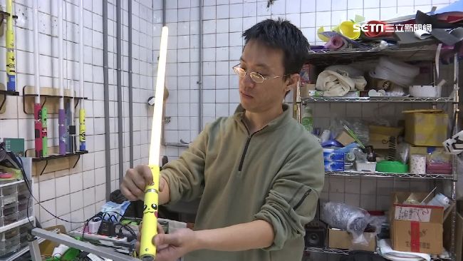 客製「星戰光劍」　靠創意年收破百萬