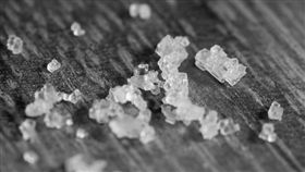 -鹽-鹽巴-粗鹽-▲圖／攝影者Roger Ahlbrand, flickr CC License（https://www.flickr.com/photos/rogersview/6782672381/）