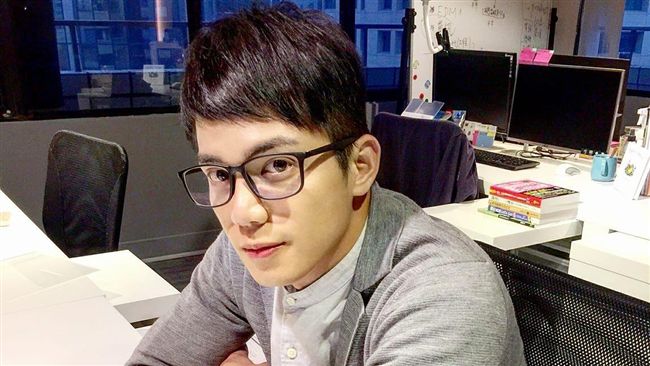 同志天菜遭爆劈3女　為炒作自洩裸照