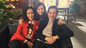 親愛的她們,秦漢,翁虹,鄔君梅,宋丹丹（圖／翻攝自翁虹微博）