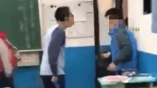 喪母被罵「幹X娘」　高職生怒毆同學