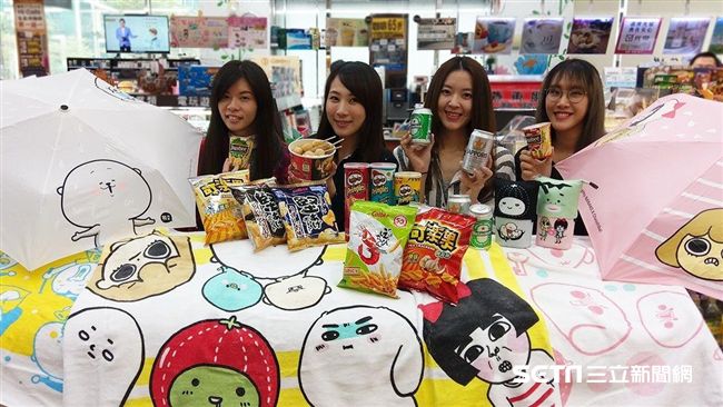 跨年超商搶客　文青夯品VS獨家炸雞
