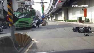 砂石車恐怖大迴轉　2騎士直撞噴飛