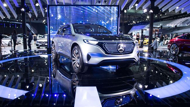 賓士參新車大展　以EQ劃電動車願景