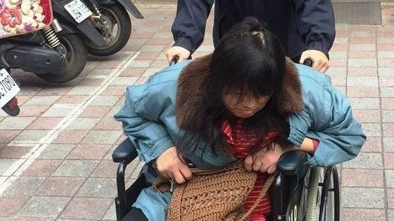 坐輪椅也要買毒　警察看了也搖頭