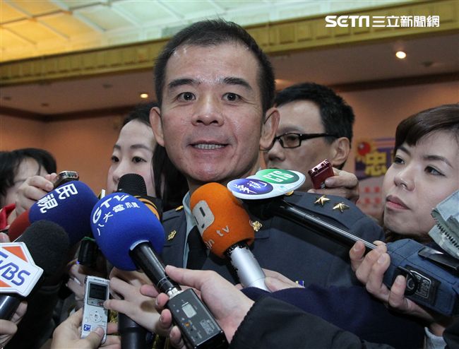 國防部107年上半年陸海空軍將官晉任布達暨授階典禮，由馮部長主持授階，蔡總統致詞。（記者邱榮吉/攝影）