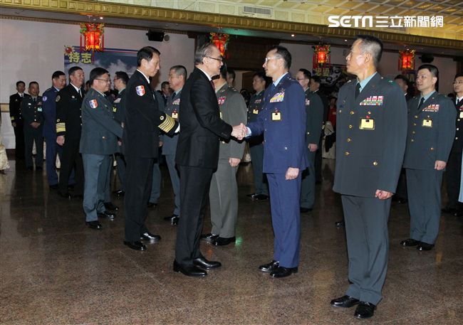國防部107年上半年陸海空軍將官晉任布達暨授階典禮，由馮部長主持授階，蔡總統致詞。（記者邱榮吉/攝影）
