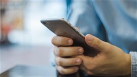 低頭族、手機、iPhone、蘋果／pixabay