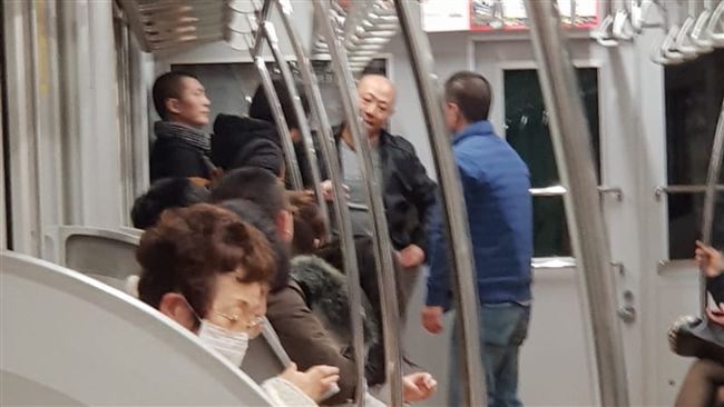 陸光頭男大鬧地鐵　日男制止遭賞巴掌