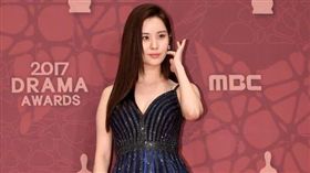 ▲徐玄出席《MBC演技大賞》。（圖／翻攝自OSEN）