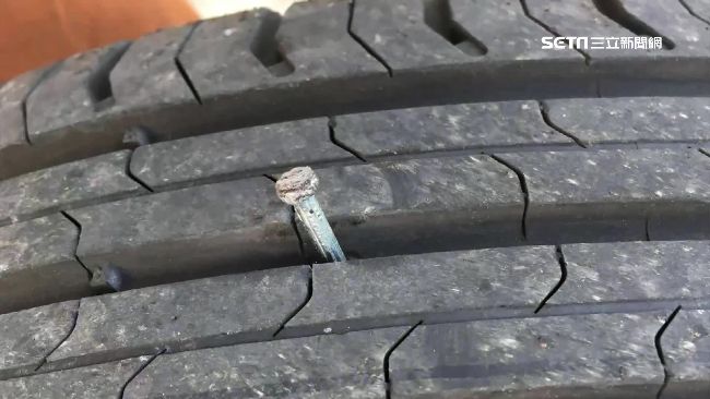 愛兒機車遭吐口水　他竟拿電鑽這麼做