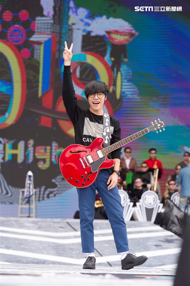 畢書盡,周湯豪,盧廣仲,丁噹