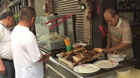 嘉義市光彩街75年魯熟肉老店今日最後一天營業。（圖／翻攝魚夫YouTube）