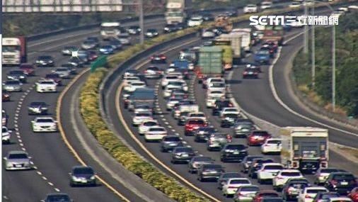 春節連假國道塞車攻略！尖峰日恐堵到隔天