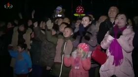 北韓,跨年,煙火(https://www.youtube.com/watch?v=nt1Wq7t3FPU)