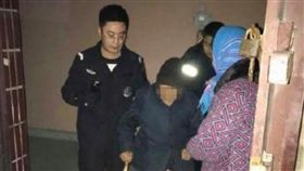 中國大陸,壽衣,上吊,婦人,自殺,獨居,厭世（圖／翻攝自微博）http://s.weibo.com/weibo/%E5%AF%BF%E8%A1%A3?sudaref=tw.weibo.com