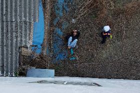 躲警從3樓跳下　毒品通緝犯雙腳骨折遭