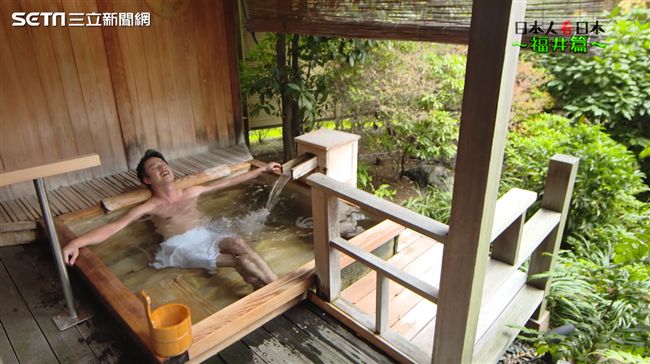 吃蟹泡湯逛老街！福井療癒湯旅