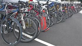 鐵馬賊愛車成癡 住家塞滿名牌單車!